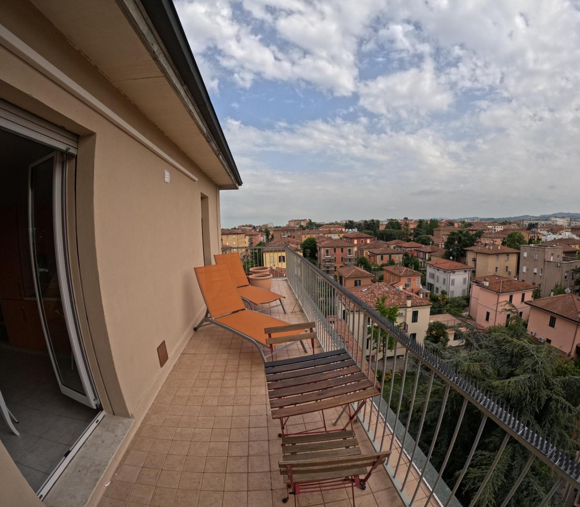 Bellavista Panoramic Terrace Appartamento Con Terrazza Zona Sant Orsola Bolonia Zewnętrze zdjęcie